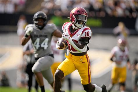 Williams ties career high with 6 TD passes, No. 8 USC withstands late Colorado rally for 48-41 win